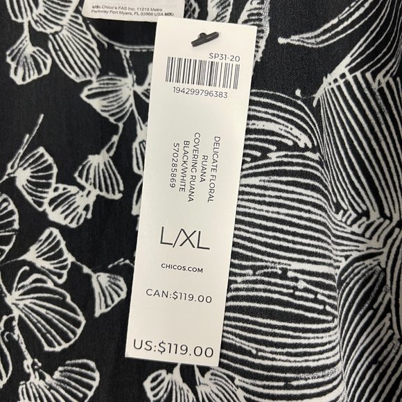 SOLD Chicos Black White Delicate Floral Ruana - Picture 3 of 4